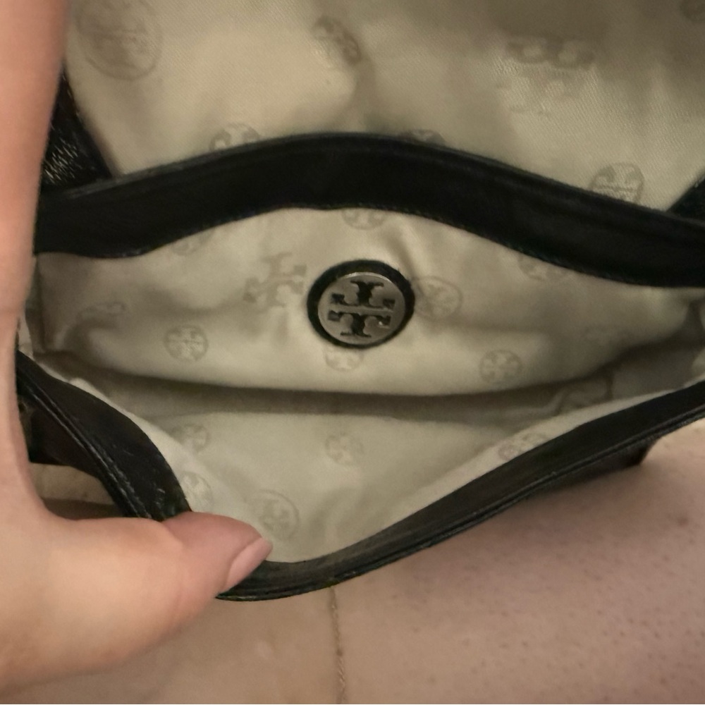 Tory Burch Black Leather Bag with Silver Chain - Picture 5 of 5